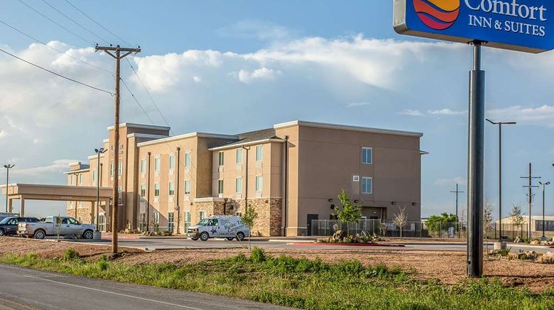 <b>Comfort Inn & Suites, Snyder Exterior</b>. Images powered by <a href="https://iceportal.shijigroup.com/" title="IcePortal" target="_blank">IcePortal</a>.