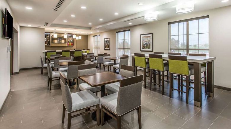 <b>Comfort Inn & Suites, Snyder Restaurant</b>. Images powered by <a href="https://iceportal.shijigroup.com/" title="IcePortal" target="_blank">IcePortal</a>.