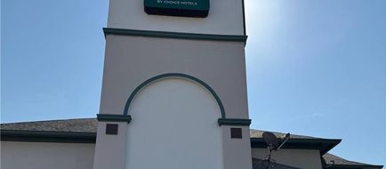 Quality Inn Exterior