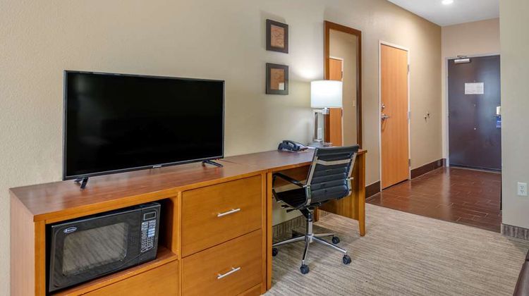 Comfort Suites Lubbock Suite