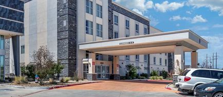 Comfort Suites Lubbock Exterior