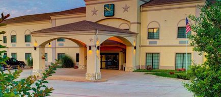 Quality Inn Glen Rose Exterior