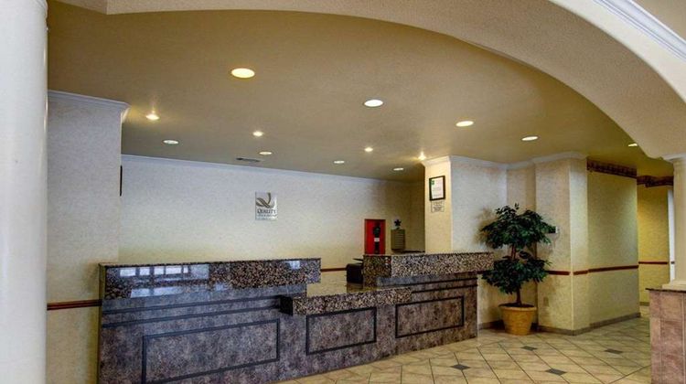 Quality Inn Glen Rose Lobby