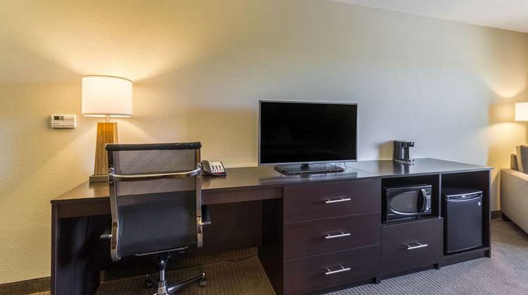 Sleep Inn and Suites Jourdanton Room