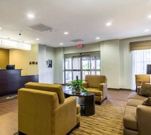 Sleep Inn and Suites Jourdanton Lobby