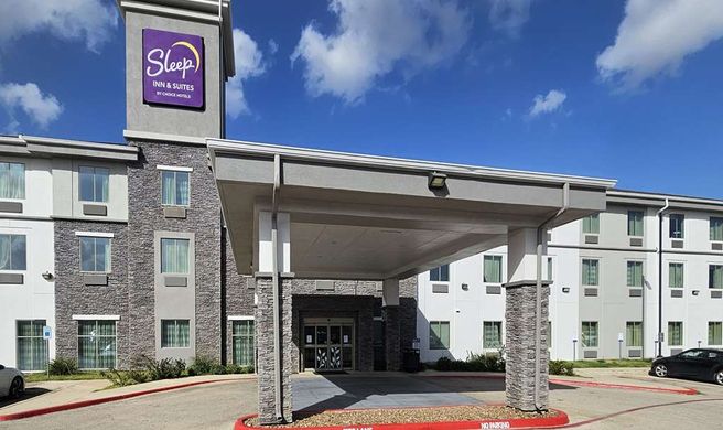 Sleep Inn and Suites Jourdanton Exterior