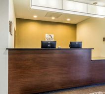Sleep Inn and Suites Jourdanton Lobby