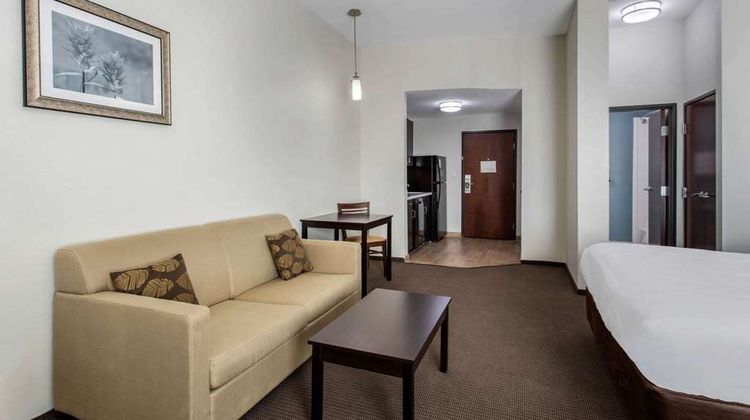 MainStay Suites Big Spring Suite