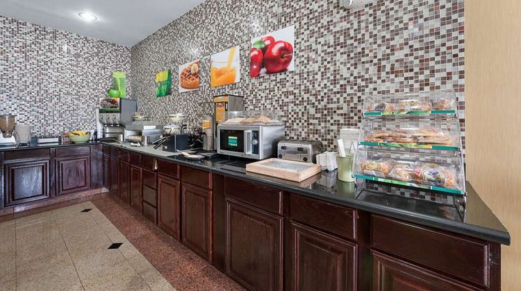 Quality Inn and Suites Buda Restaurant