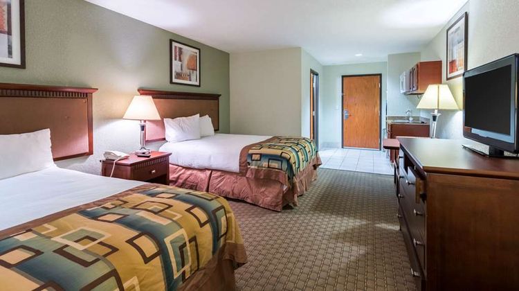 Suburban Studios Room