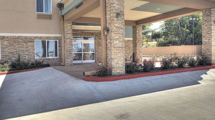 Comfort Inn & Suites, White Settlement Exterior
