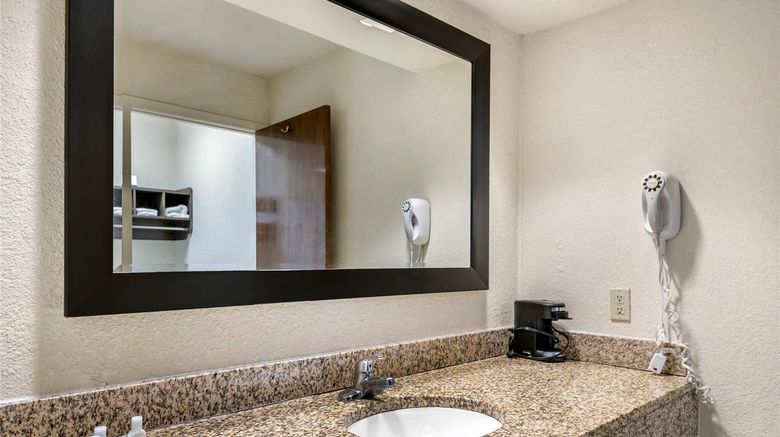 <b>Quality Inn, San Angelo Room</b>. Images powered by <a href="https://iceportal.shijigroup.com/" title="IcePortal" target="_blank">IcePortal</a>.