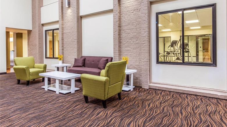 <b>Sleep Inn Dallas Lobby</b>. Images powered by <a href="https://iceportal.shijigroup.com/" title="IcePortal" target="_blank">IcePortal</a>.