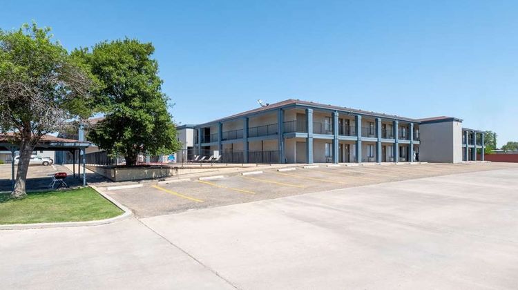 Quality Inn Plainview Exterior