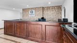 <b>Quality Inn Plainview Lobby</b>. Images powered by <a href="https://iceportal.shijigroup.com/" title="IcePortal" target="_blank">IcePortal</a>.