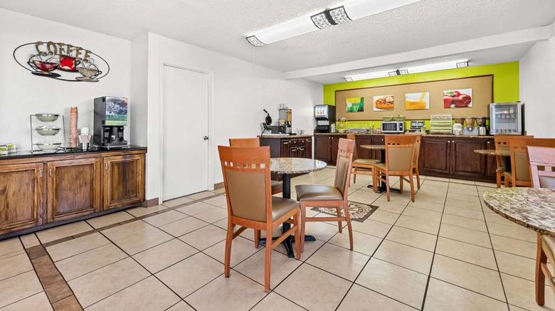 <b>Quality Inn Plainview Restaurant</b>. Images powered by <a href="https://iceportal.shijigroup.com/" title="IcePortal" target="_blank">IcePortal</a>.