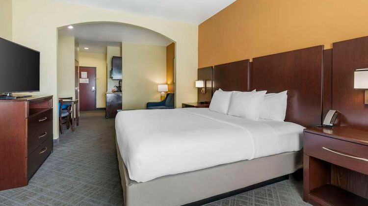 Comfort Inn and Suites Mexia Suite