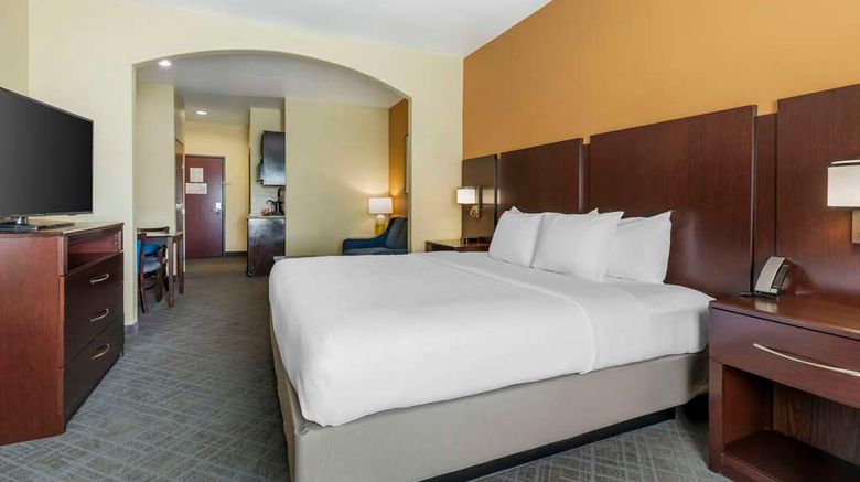 <b>Comfort Inn and Suites Mexia Suite</b>. Images powered by <a href="https://iceportal.shijigroup.com/" title="IcePortal" target="_blank">IcePortal</a>.