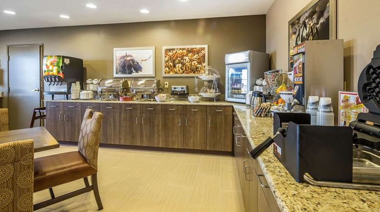 <b>Suburban Studios Midland I-20 Restaurant</b>. Images powered by <a href="https://iceportal.shijigroup.com/" title="IcePortal" target="_blank">IcePortal</a>.