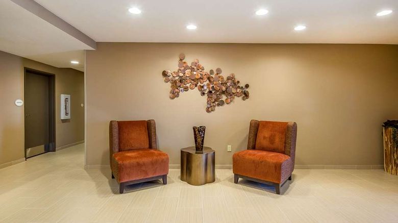<b>Suburban Studios Midland I-20 Lobby</b>. Images powered by <a href="https://iceportal.shijigroup.com/" title="IcePortal" target="_blank">IcePortal</a>.