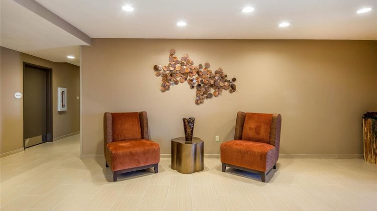 Suburban Studios Midland I-20 Lobby
