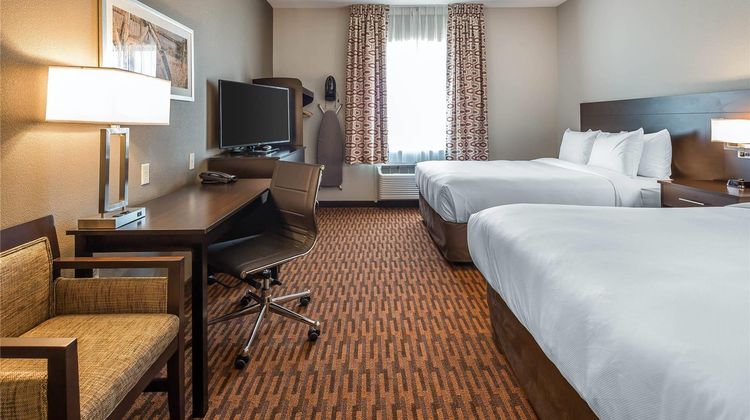 Suburban Studios Midland I-20 Room