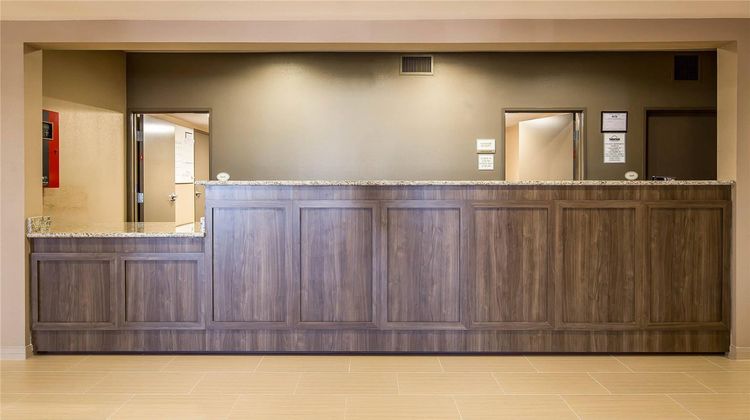 Suburban Studios Midland I-20 Lobby
