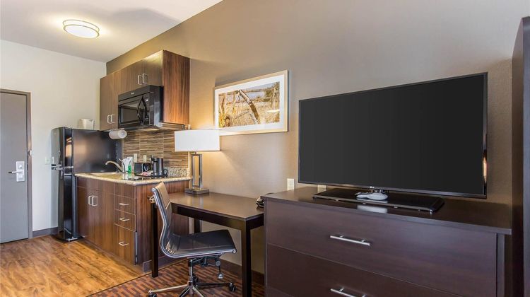 Suburban Studios Midland I-20 Room