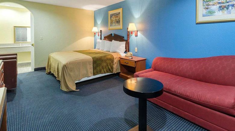 <b>Rodeway Inn, South Houston Room</b>. Images powered by <a href="https://iceportal.shijigroup.com/" title="IcePortal" target="_blank">IcePortal</a>.