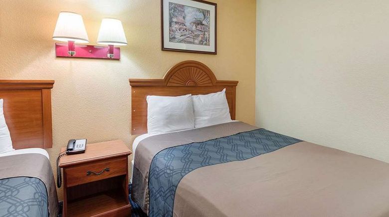 <b>Rodeway Inn, South Houston Room</b>. Images powered by <a href="https://iceportal.shijigroup.com/" title="IcePortal" target="_blank">IcePortal</a>.