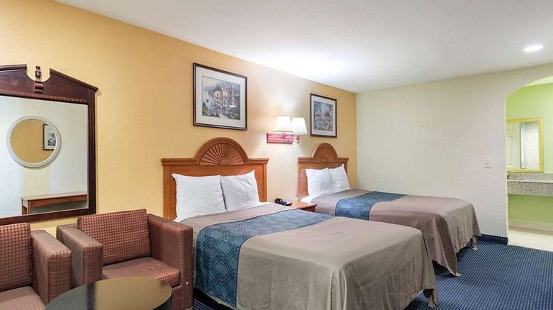 <b>Rodeway Inn, South Houston Room</b>. Images powered by <a href="https://iceportal.shijigroup.com/" title="IcePortal" target="_blank">IcePortal</a>.
