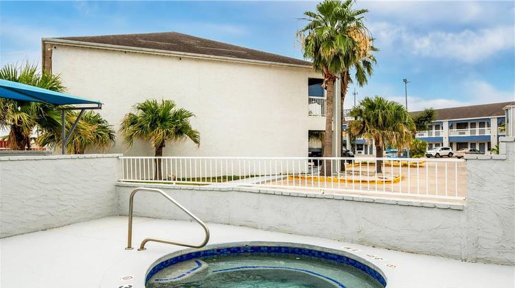 Quality Inn and Suites Rio Grande City Pool