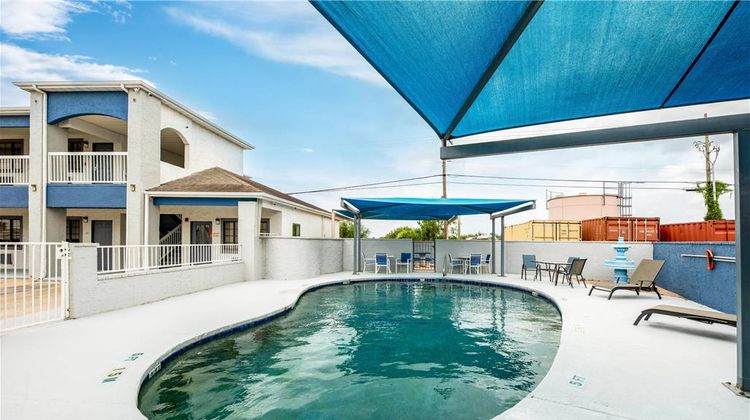 Quality Inn and Suites Rio Grande City Pool
