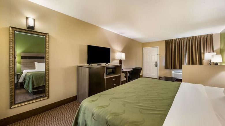 <b>Quality Inn and Suites Garland Suite</b>. Images powered by <a href="https://iceportal.shijigroup.com/" title="IcePortal" target="_blank">IcePortal</a>.