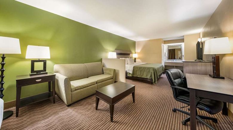 <b>Quality Inn and Suites Garland Suite</b>. Images powered by <a href="https://iceportal.shijigroup.com/" title="IcePortal" target="_blank">IcePortal</a>.
