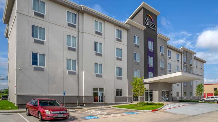 Sleep Inn & Suites Exterior