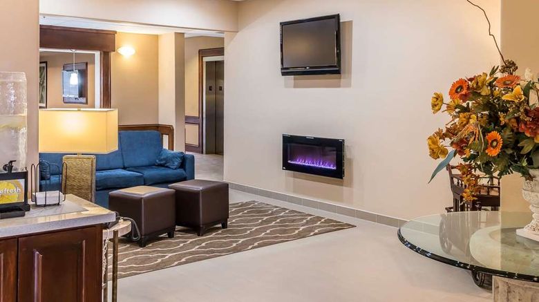 <b>MainStay Suites Edinburg Lobby</b>. Images powered by <a href="https://iceportal.shijigroup.com/" title="IcePortal" target="_blank">IcePortal</a>.