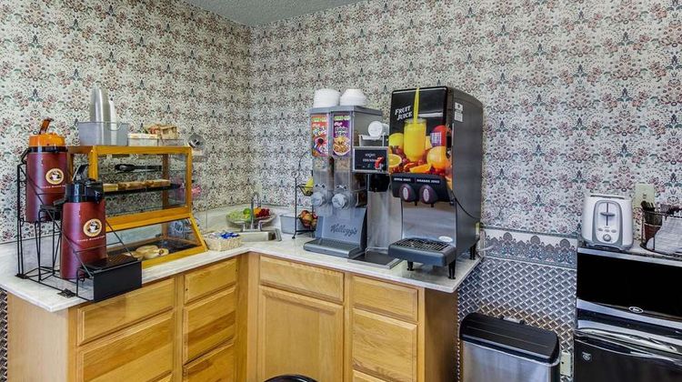Econo Lodge Falfurrias Restaurant