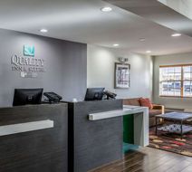 Quality Inn & Suites Lobby