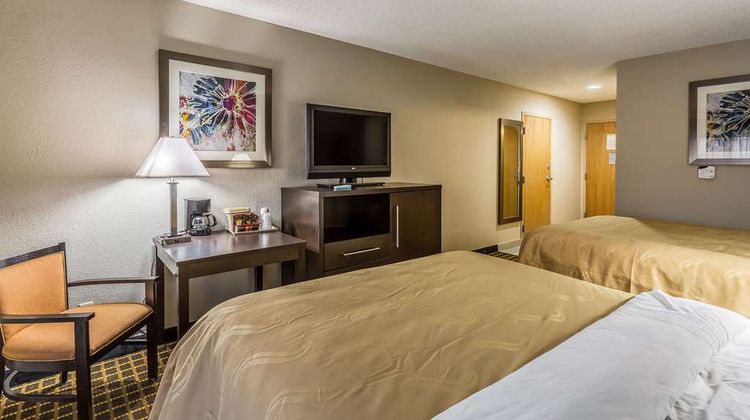Quality Inn & Suites Room