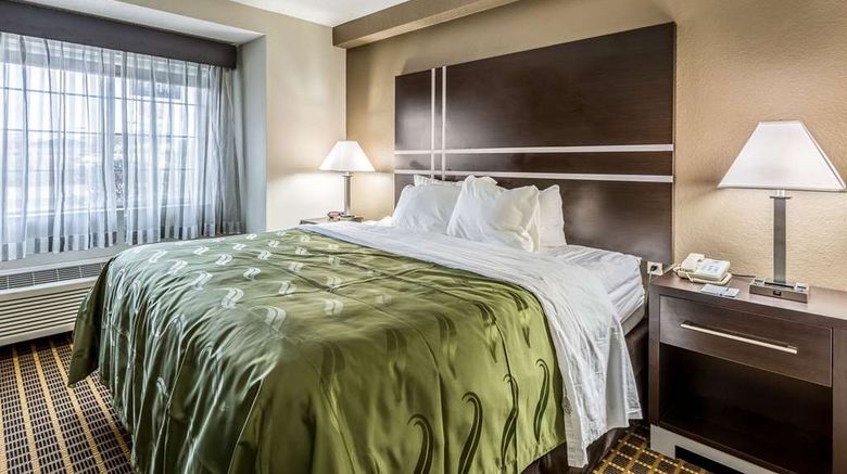 <b>Quality Inn & Suites Suite</b>. Images powered by <a href="https://iceportal.shijigroup.com/" title="IcePortal" target="_blank">IcePortal</a>.