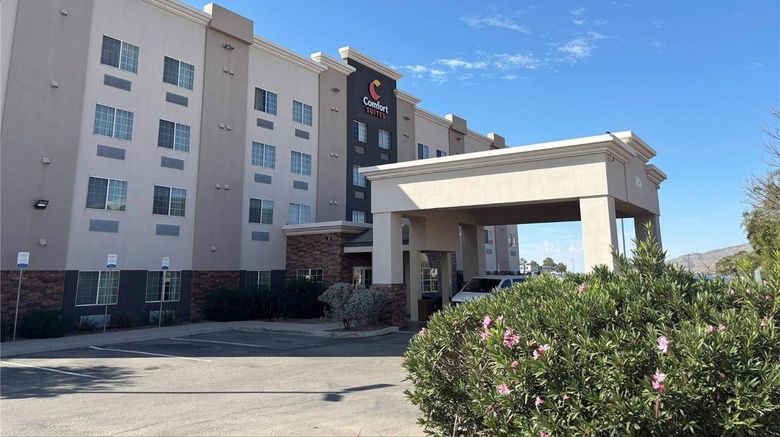 <b>Comfort Suites El Paso Airport Exterior</b>. Images powered by <a href="https://iceportal.shijigroup.com/" title="IcePortal" target="_blank">IcePortal</a>.