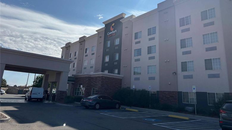 <b>Comfort Suites El Paso Airport Exterior</b>. Images powered by <a href="https://iceportal.shijigroup.com/" title="IcePortal" target="_blank">IcePortal</a>.