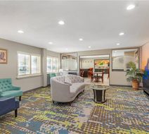 Quality Inn & Suites Plano East Lobby