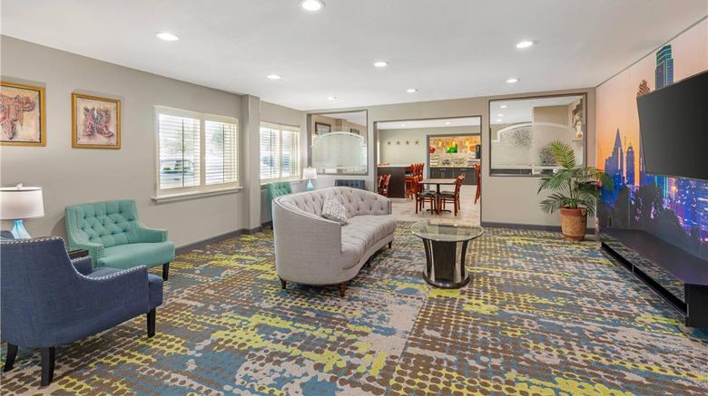 <b>Quality Inn & Suites Plano East Lobby</b>. Images powered by <a href="https://iceportal.shijigroup.com/" title="IcePortal" target="_blank">IcePortal</a>.