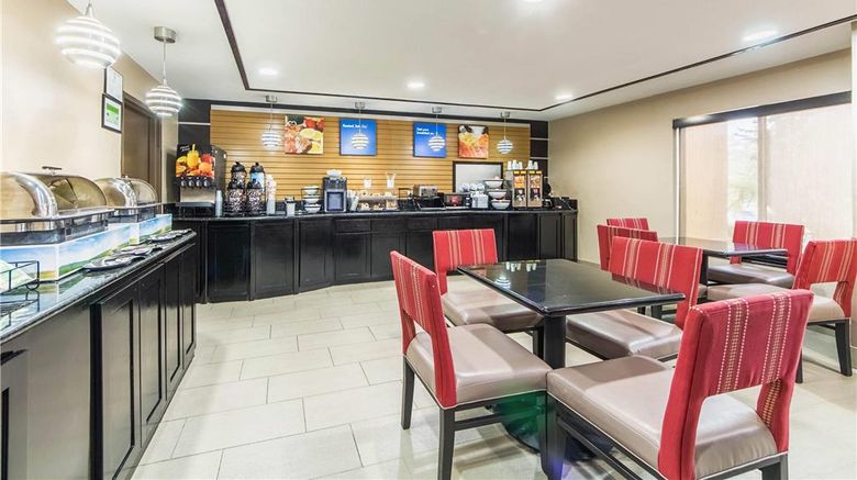 <b>Comfort Inn North Dallas Restaurant</b>. Images powered by <a href="https://iceportal.shijigroup.com/" title="IcePortal" target="_blank">IcePortal</a>.