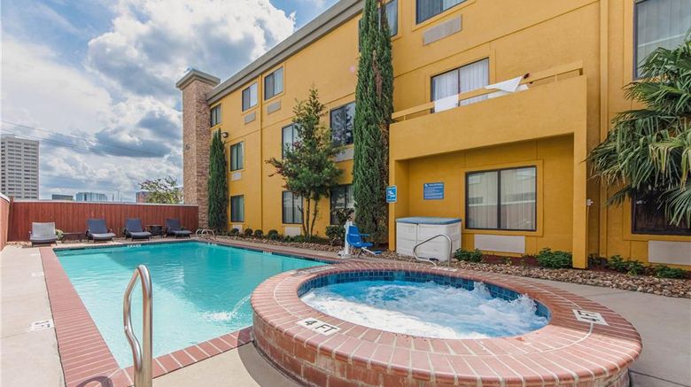 <b>Comfort Inn North Dallas Pool</b>. Images powered by <a href="https://iceportal.shijigroup.com/" title="IcePortal" target="_blank">IcePortal</a>.
