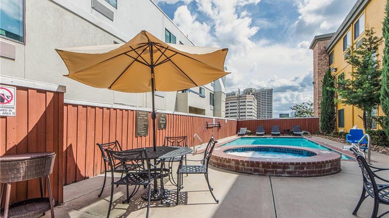 <b>Comfort Inn North Dallas Pool</b>. Images powered by <a href="https://iceportal.shijigroup.com/" title="IcePortal" target="_blank">IcePortal</a>.