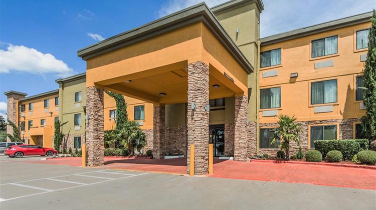 Comfort Inn North Dallas Exterior