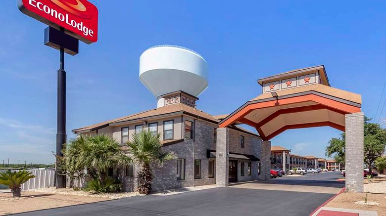 Econo Lodge San Antonio/Near Seaworld Exterior. Images powered by <a href="https://iceportal.shijigroup.com" target="_blank" rel="noopener">Ice Portal</a>.